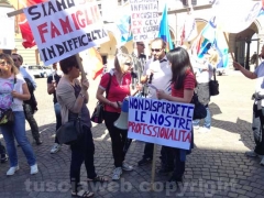 Esattorie, la protesta dei lavoratori a piazza del Comune