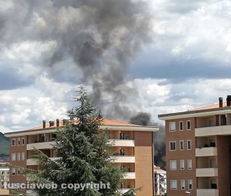 Viterbo - Esplode camper, fuoco e fiamme