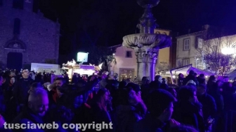 Esplode il Capodanno in piazza