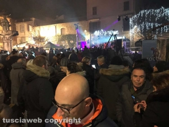 Esplode il Capodanno in piazza