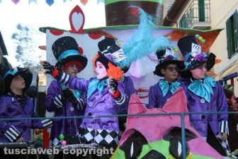 Ronciglione - Carnevale 2018 - Sfilano carri e maschere