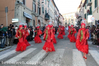 Ronciglione - Carnevale 2018 - Sfilano carri e maschere