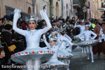 Ronciglione - Carnevale 2018 - Sfilano carri e maschere