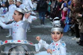Ronciglione - Carnevale 2018 - Sfilano carri e maschere