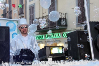 Ronciglione - Carnevale 2018 - Sfilano carri e maschere