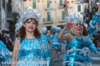 Ronciglione - Carnevale 2018 - Sfilano carri e maschere