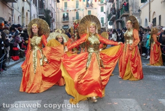 Ronciglione - Carnevale 2018 - Sfilano carri e maschere