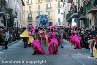 Ronciglione - Carnevale 2018 - Sfilano carri e maschere