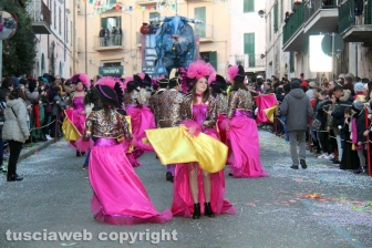 Ronciglione - Carnevale 2018 - Sfilano carri e maschere