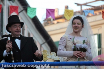 Ronciglione - Carnevale 2018 - Sfilano carri e maschere