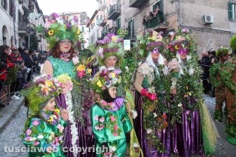 Ronciglione - Carnevale 2018 - Sfilano carri e maschere
