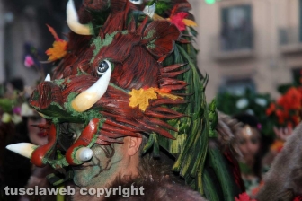Ronciglione - Carnevale 2018 - Sfilano carri e maschere