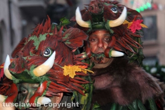 Ronciglione - Carnevale 2018 - Sfilano carri e maschere