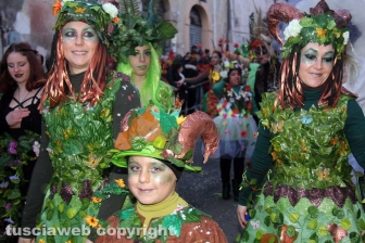 Ronciglione - Carnevale 2018 - Sfilano carri e maschere