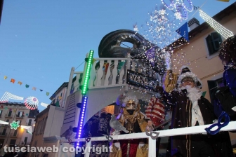 Ronciglione - Carnevale 2018 - Sfilano carri e maschere