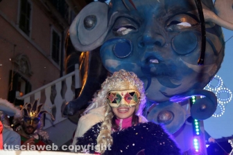 Ronciglione - Carnevale 2018 - Sfilano carri e maschere