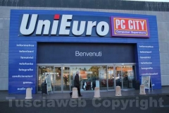 Tentato furto all'Unieuro