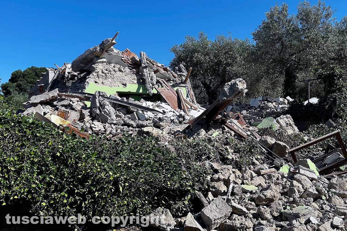Bolsena - Forte esplosione distrugge casa