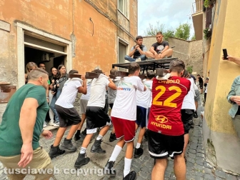 Eterna, la rivoluzione delle ragazze