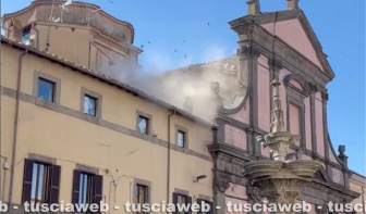 Viterbo - Crolla cornicione del tetto della chiesa già sede del tribunale