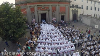 Viterbo - Santa Rosa - I facchini nel giro delle sette chiese
