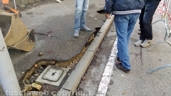 Fango e acqua a porta San Pietro