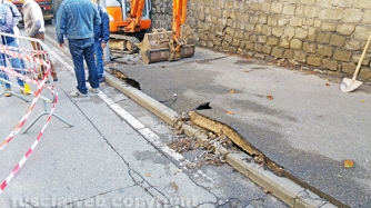 Fango e acqua a porta San Pietro