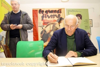 Viterbo - Fausto Bertinotti in visita alla redazione di Tusciaweb