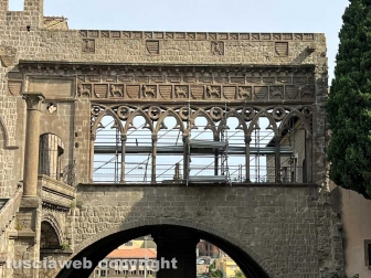 Viterbo - Palazzo papale a Ferragosto