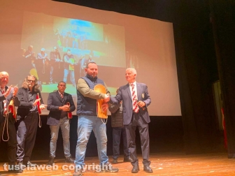 Viterbo - Consegna dei ciuffi a chi ha terminato il servizio attivo di facchino di Santa Rosa