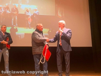 Viterbo - Consegna dei ciuffi a chi ha terminato il servizio attivo di facchino di Santa Rosa