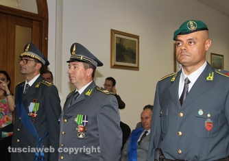 Festa della finanza 2015 - La consegna di encomi ed elogi ai finanzieri meritevoli