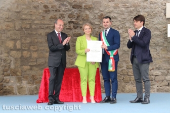 Viterbo - Onorificenza di Cavaliere dell’ordine al merito della repubblica alla Dott.ssa Ramona Sassara