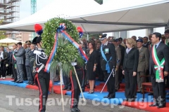 La corona in memoria dei caduti