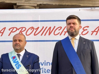 Festa dell'Avis - Benemerenza in oro - Il presidente della provincia Alessandro Romoli e il presidente provinciale Avis Luigi Ottavio Mechelli