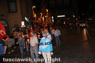 Fiaccolata contro la riforma della scuola