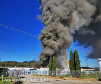 Gallese - Incendio in una fabbrica di sanitari