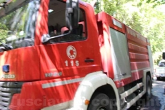 Fiamme sul lago di Vico