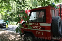 Fiamme sul lago di Vico