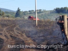 Viterbo - Fiamme sulla Cassia