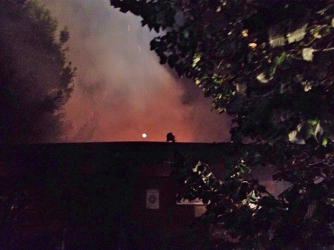 Fienile in fiamme sulla Cimina