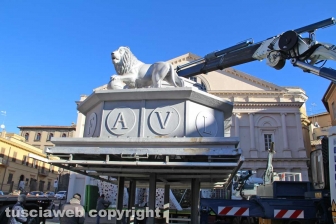 Fiore del cielo a piazza del Teatro