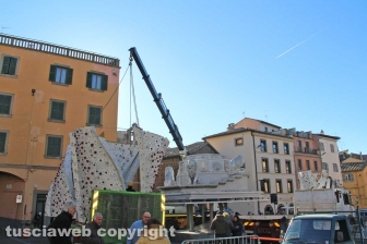 Fiore del cielo a piazza del Teatro