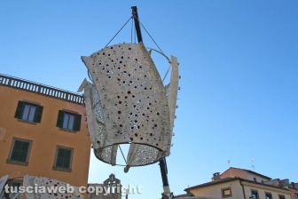 Fiore del cielo a piazza del Teatro