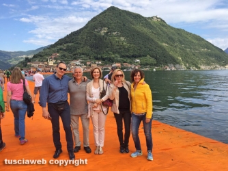 Floating piers sul lago d\'Iseo