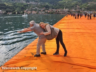Floating piers sul lago d\'Iseo