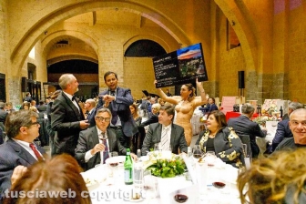 Asta con una madrina d'eccezione, Elisabetta Franchi