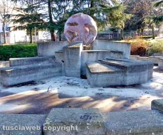 Viterbo - Fontanasfera abbandonata