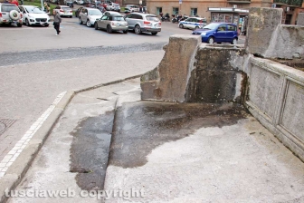 Viterbo - La fontana di piazza della Rocca