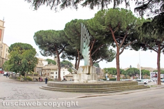 Viterbo - La fontana del Sacrario